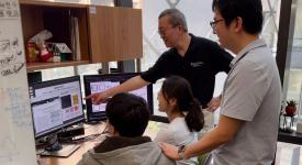 From left to right: Ph.D. student Song Hang Chai, post-doctoral researcher Hyunsu Chae, professor David Pan and assistant professor Sensen Li. From left to right: Ph.D. student Song Hang Chai, post-doctoral researcher Hyunsu Chae, professor David Pan and assistant professor Sensen Li.